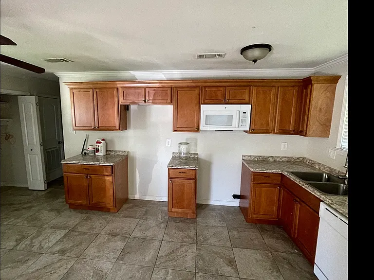 5529 Beth Ann Dr — Photo 8