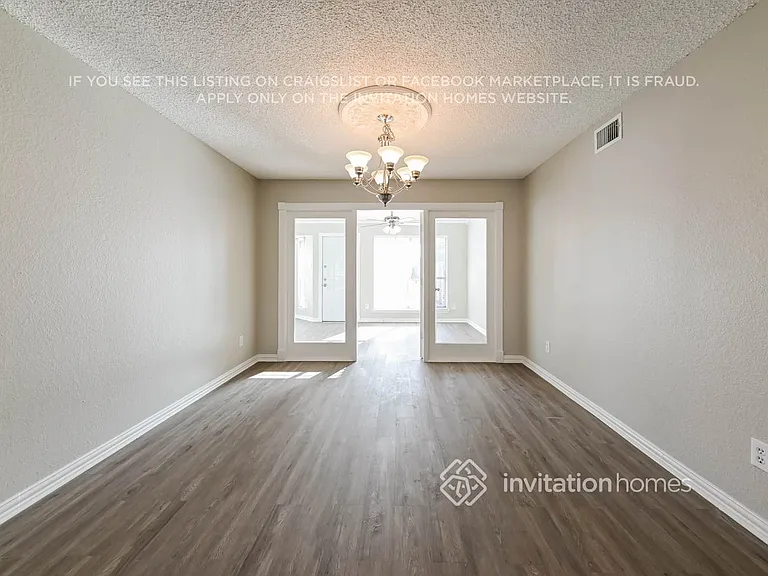 1418 Baker Dr — Photo 4