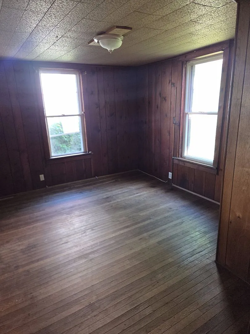 Charming 2-Bedroom Home in Peoria Pet-Friendly & Move-In Ready! 50% Off First Month! — Photo 3