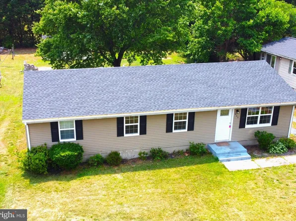 422 Ogle Ave, Fruitland, MD 21826