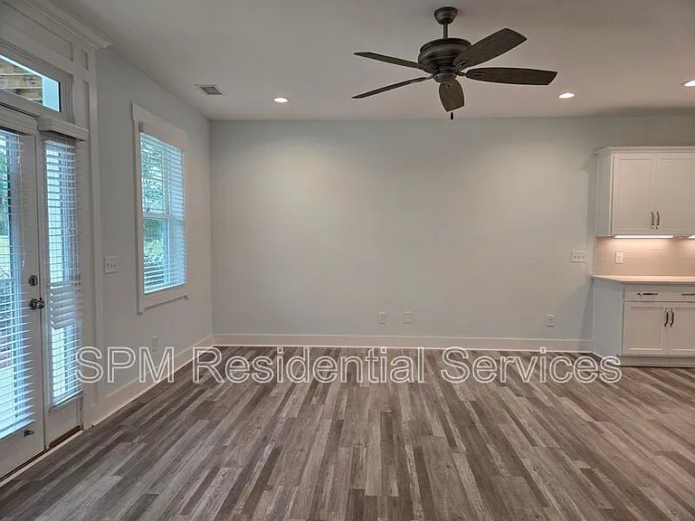 4736 Siddons Dr — Photo 4