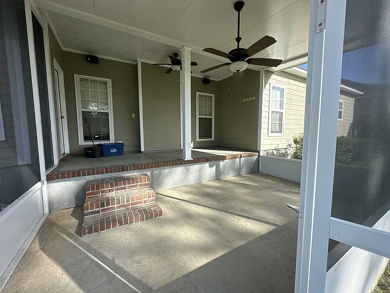 3650 Victoria Dr — Photo 5