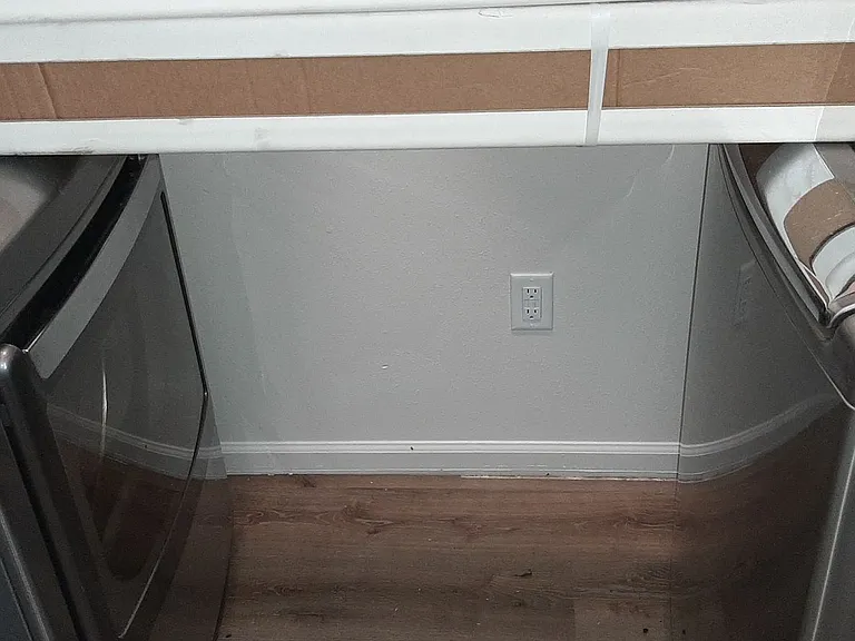 426 Summer Dr — Photo 2