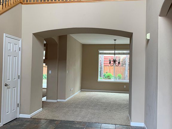 4th image of 3128 Mammoth Way