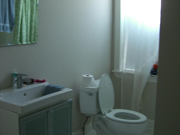 5th image of 2429 Frankford Ave APT 3