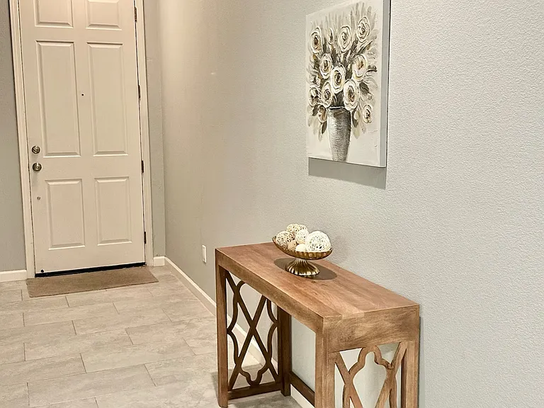 1226 Laurel Park Cir — Photo 10