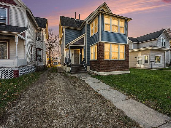3rd image of 611 W North St