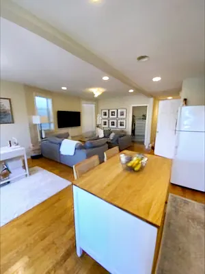 Rented by Brooklyn Property Group LLC | media 19