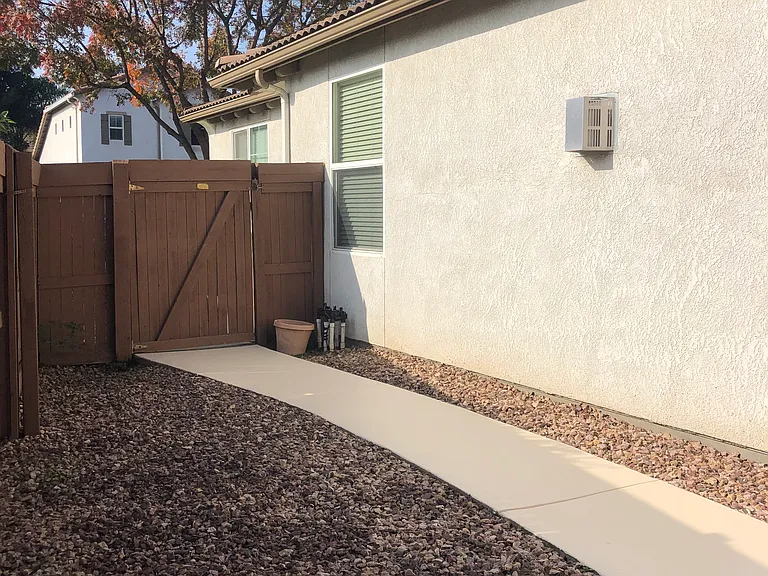 1540 N Selva St — Photo 11