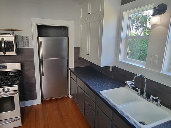 3rd image of 566 E Wabasha St #1