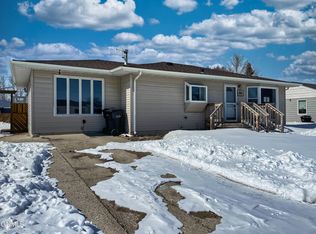 425 14th Ave W, Williston, ND 58801
