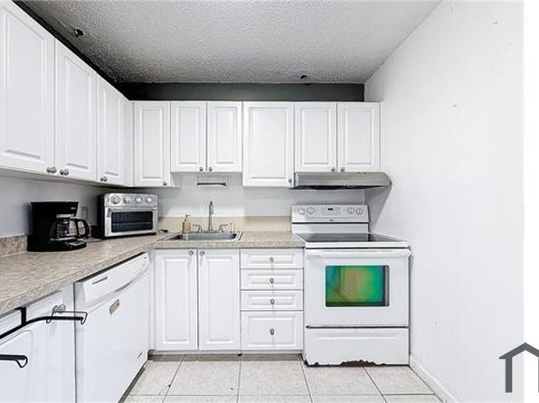 501 SW 83rd Ave