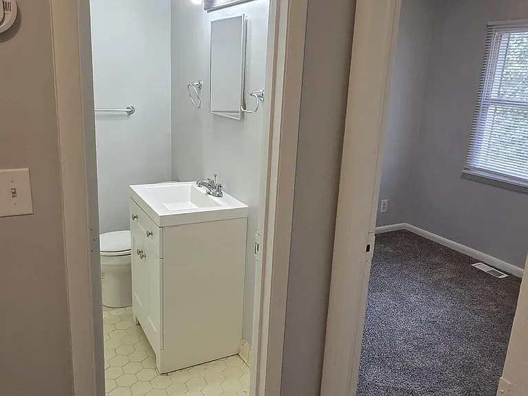 1923 Vantage Point Pl #A — Photo 10