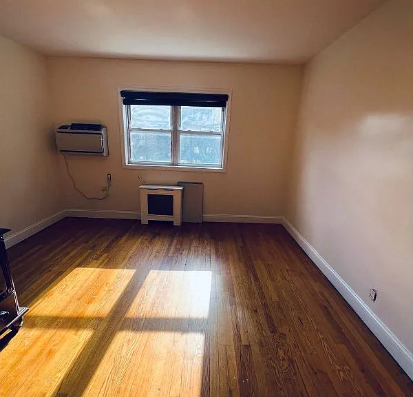 2165 Bogart Ave #1 — Photo 7