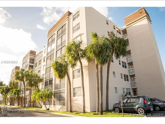 3rd image of 501 E Dania Blvd #3J