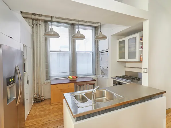 285 Lafayette Street image 3 of 11