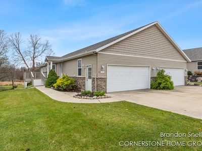 98 Homestead Acres Rd NW, Sparta, MI, 49345