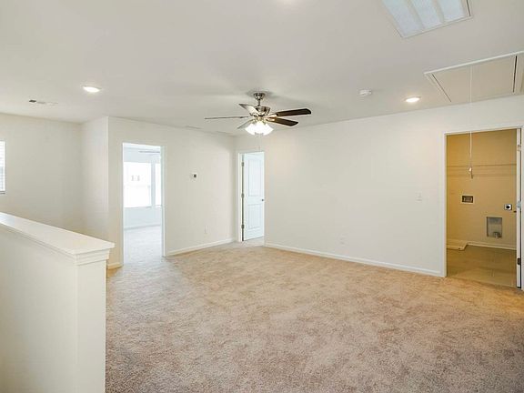 4th image of 441 Brook Ave #1