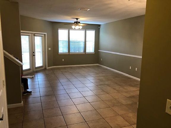 living /dining room