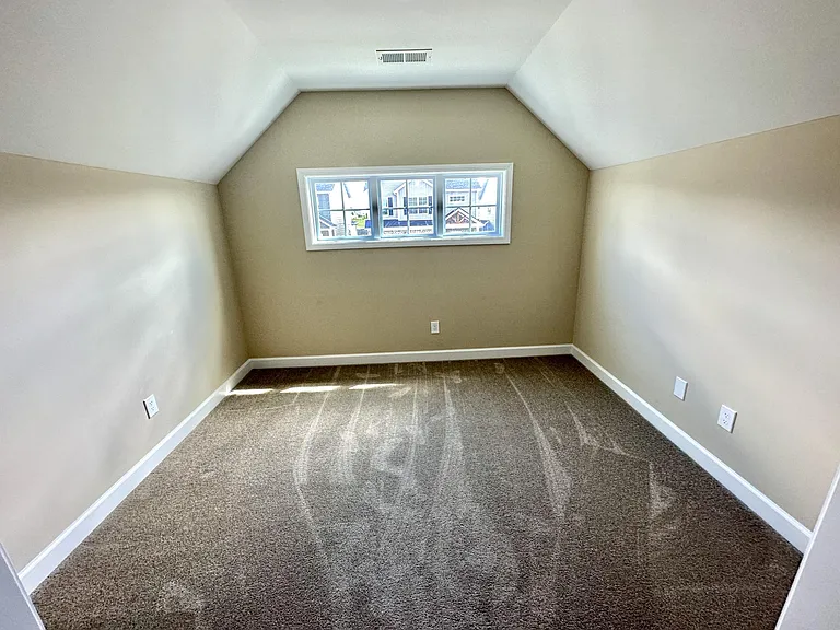613 Estrella Dr — Photo 15