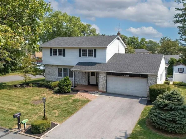 1259 Walnut Ln, Macungie, PA 18062