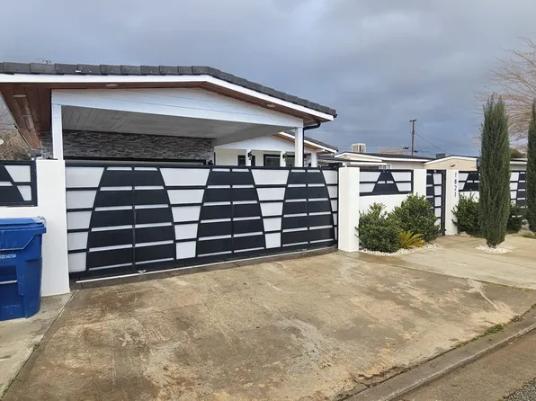1821 E Avenue Q12, Palmdale, CA 93550