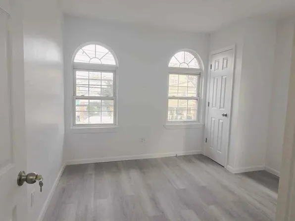 105-50 133rd Street image 4 of 32