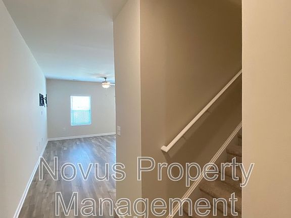 4th image of 1182 Westhampton Way