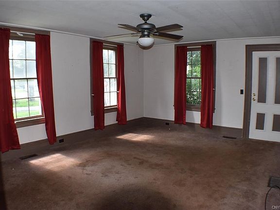 5th image of 124 Greenwich St