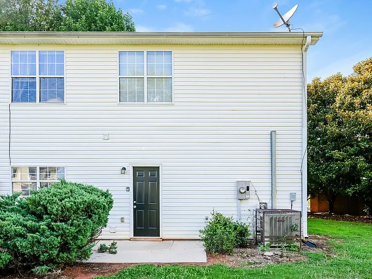 2499 Brianna Dr — Photo 17