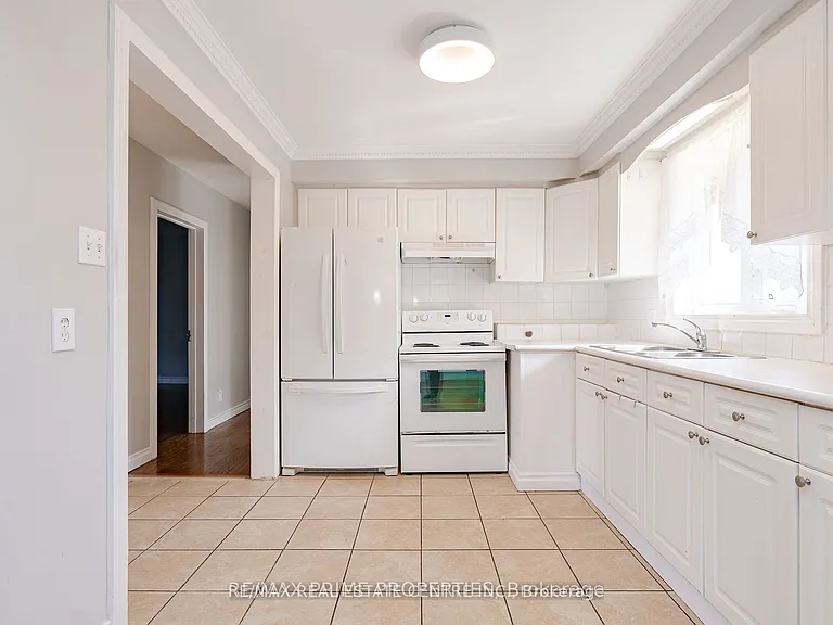 492 Pinegrove Rd — Photo 33
