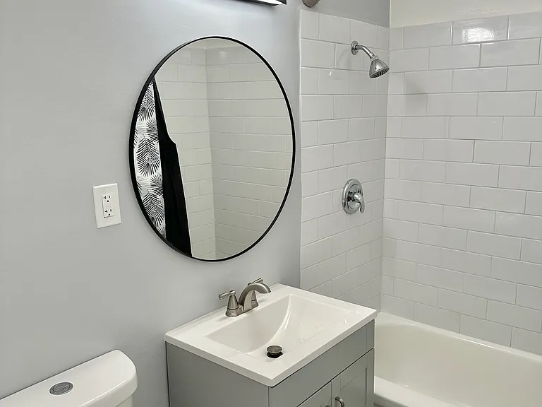 6795 N Paramount Blvd #14 — Photo 4