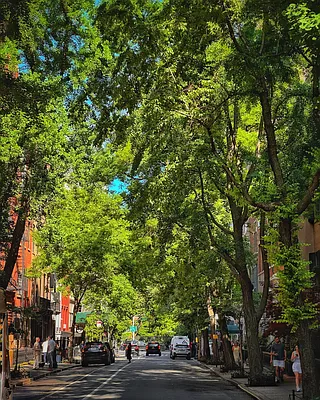 Sold by Compass | media 17