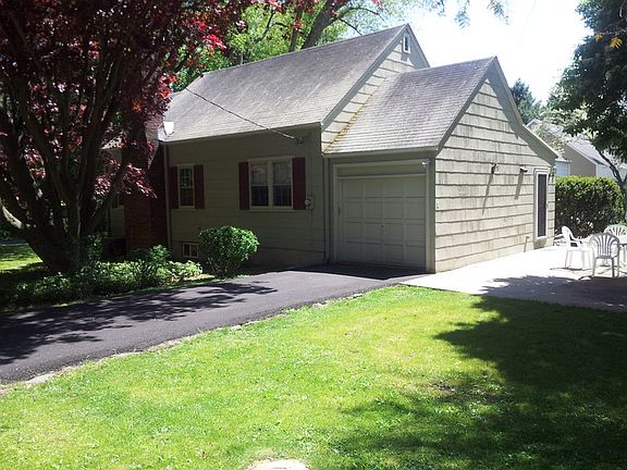 2nd image of 84 Pleasant Ave
