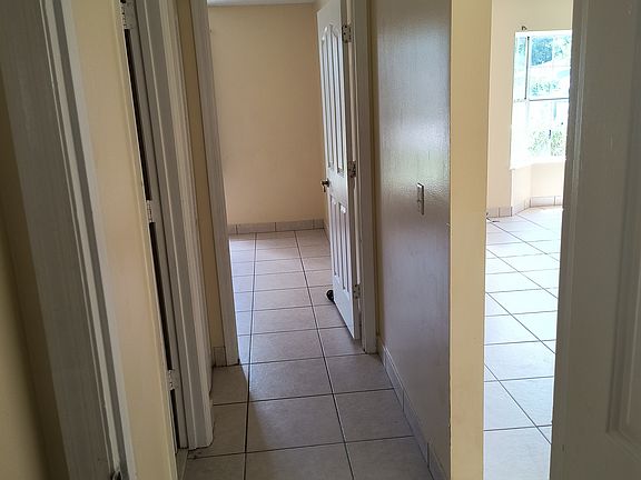 2nd image of 7504 Belleair Ave
