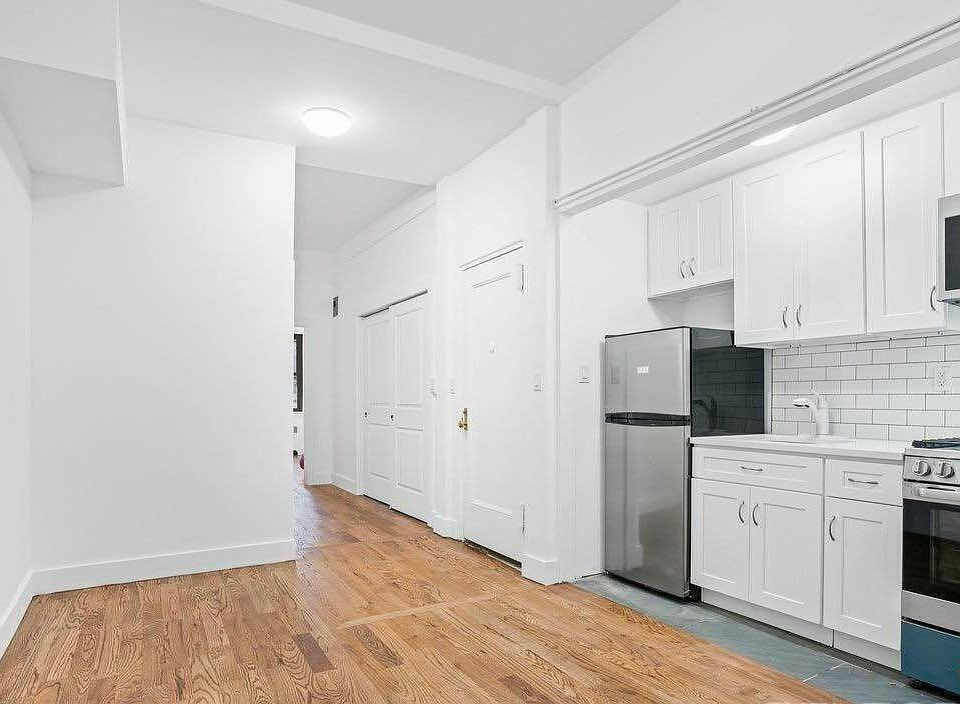 1st image of 1297 3rd Ave #1C