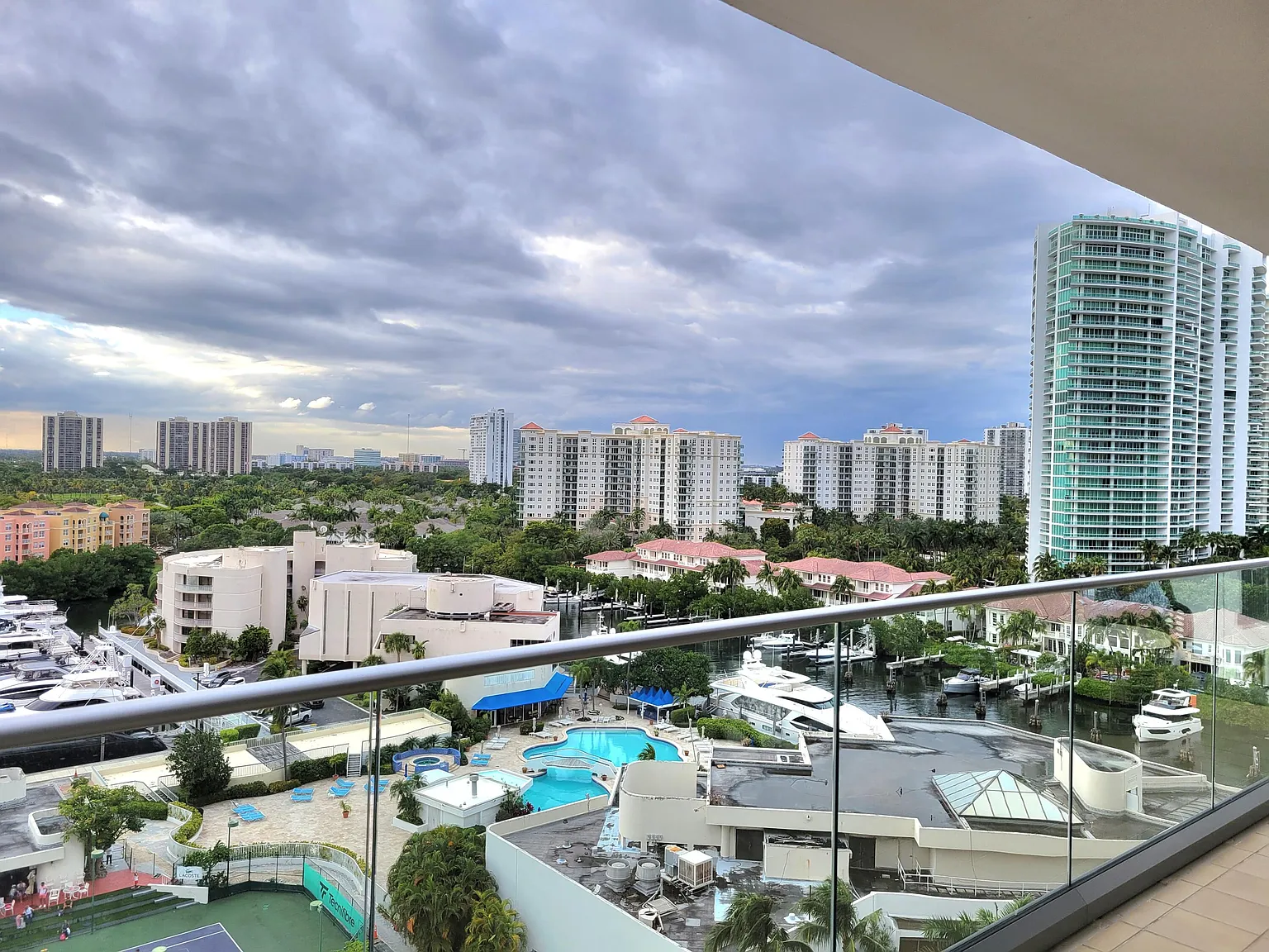 2 bed, 2.0 bath, 1887 sqft, $4,400 — Photo 4