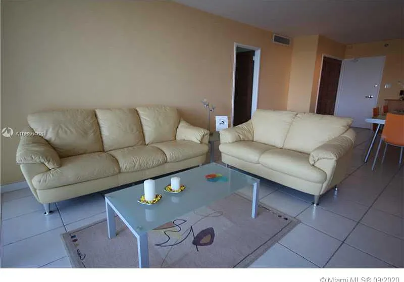 5161 Collins Ave #508