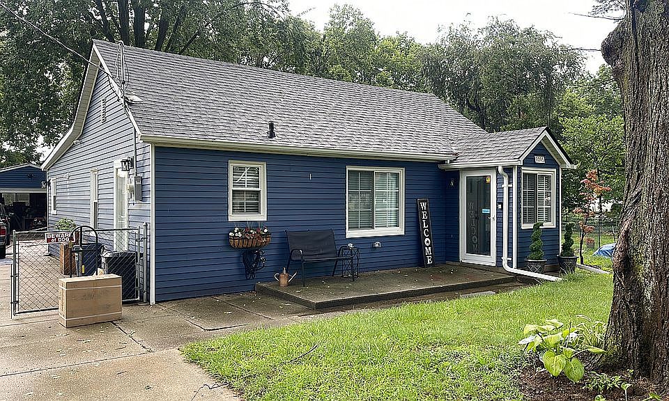 1st image of 9095 Cardwell St