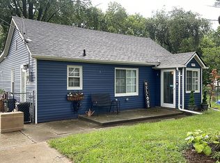 9095 Cardwell St, Livonia, MI 48150