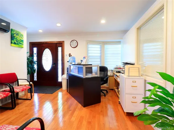 43-27 220th Place image 36 of 40