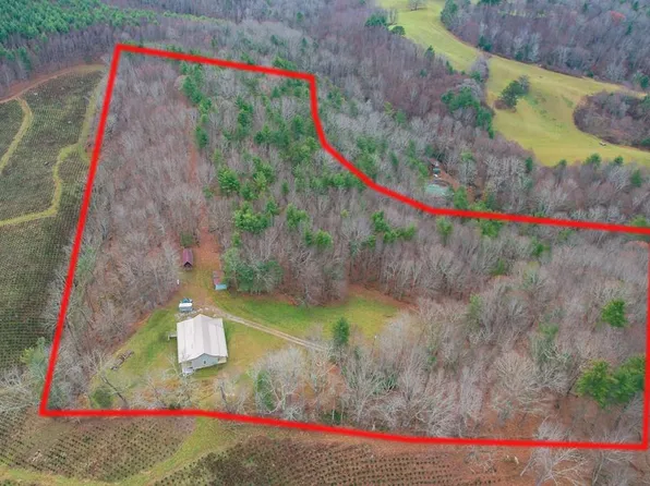 523 Falls Rd, Elk Creek, VA 24326