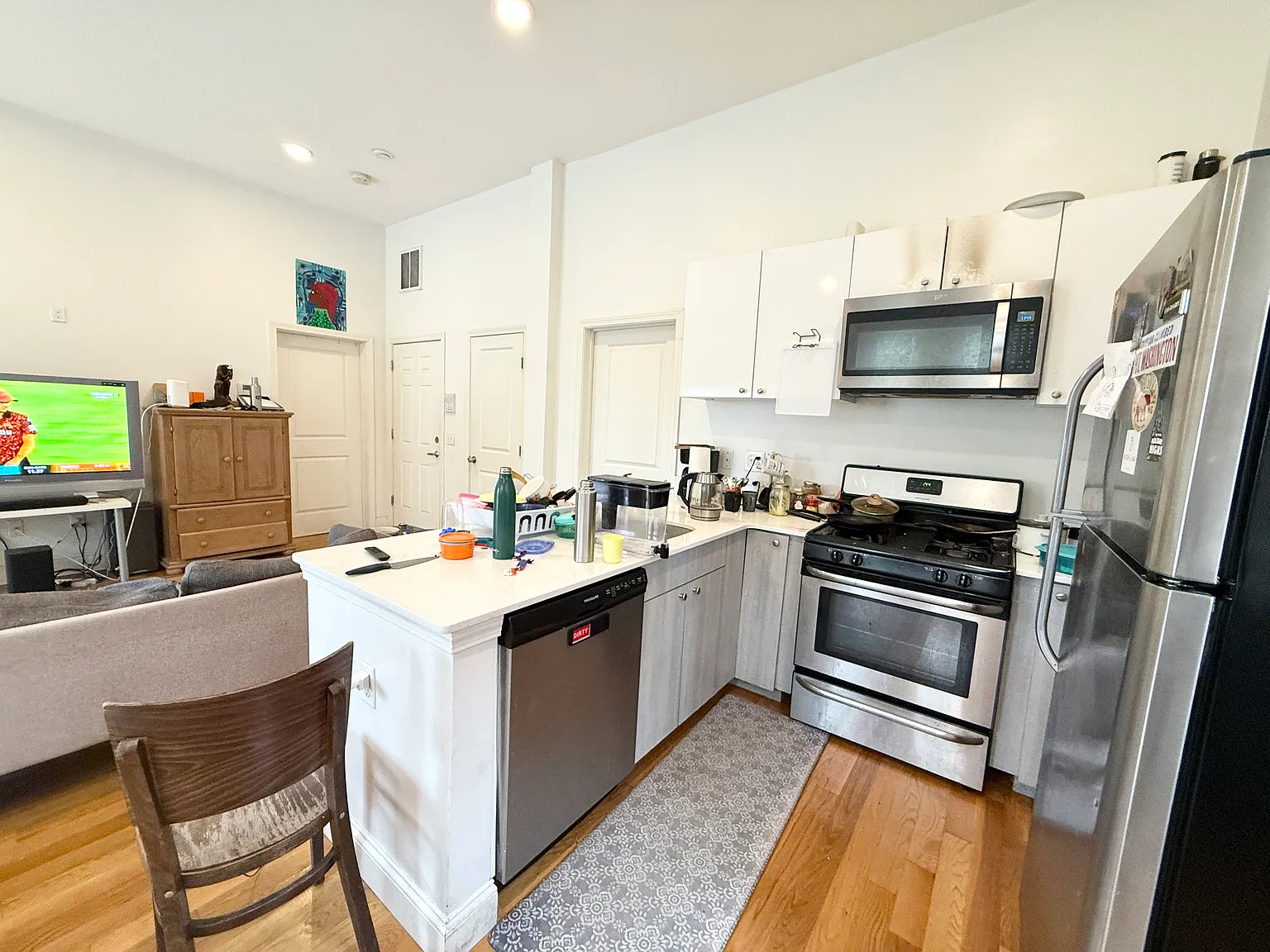 407 Dudley St — Photo 2