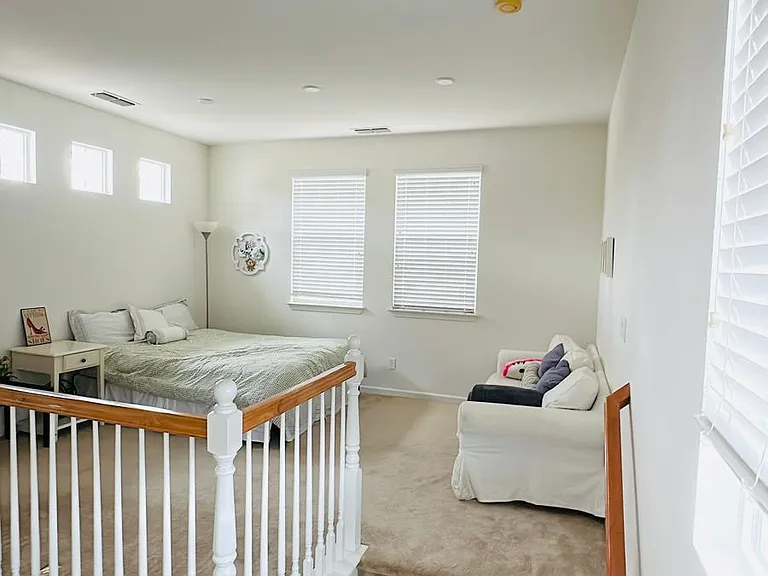 625 W Sombra Way — Photo 2