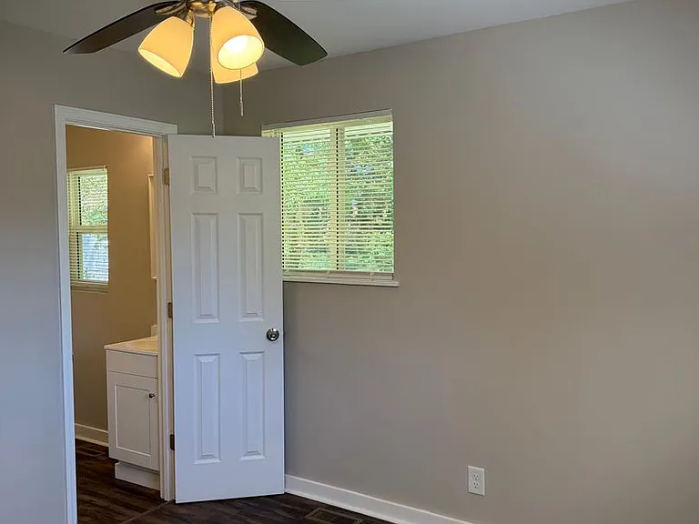 4535 Briarwood Dr — Photo 16