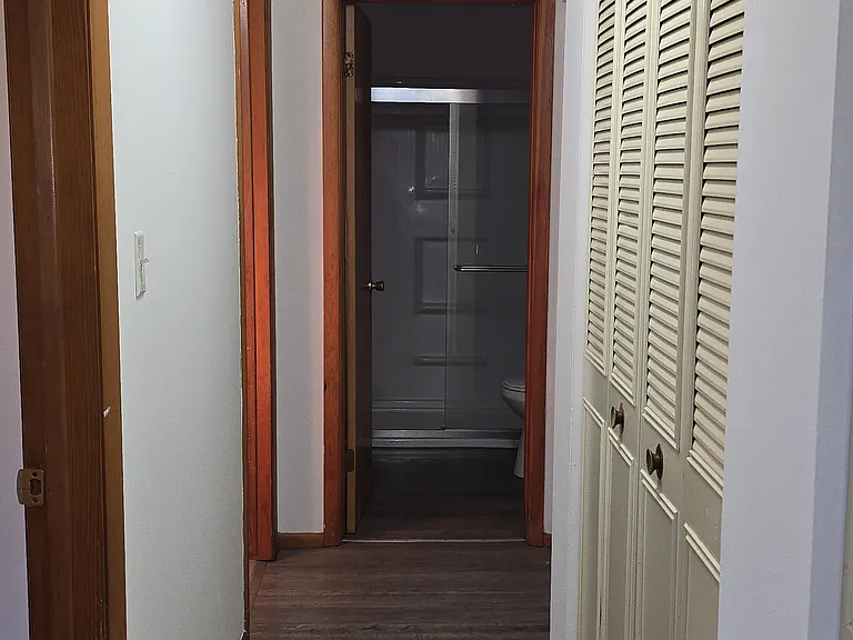 425 S Roosevelt Ave #6 — Photo 4