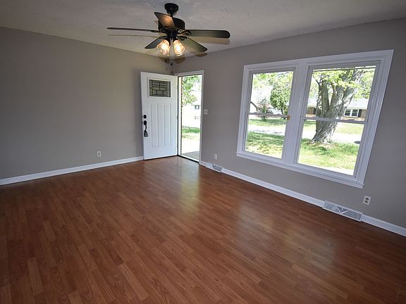 4th image of 586 Orman Dr