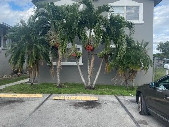 644 SW 4th St APT 1, Belle Glade, FL 33430