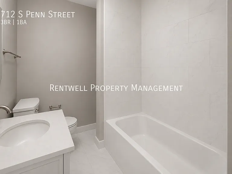 712 S Penn St — Photo 5
