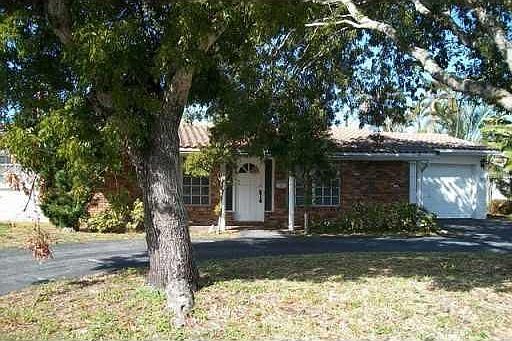 1st image of 733 SE 10th Ave